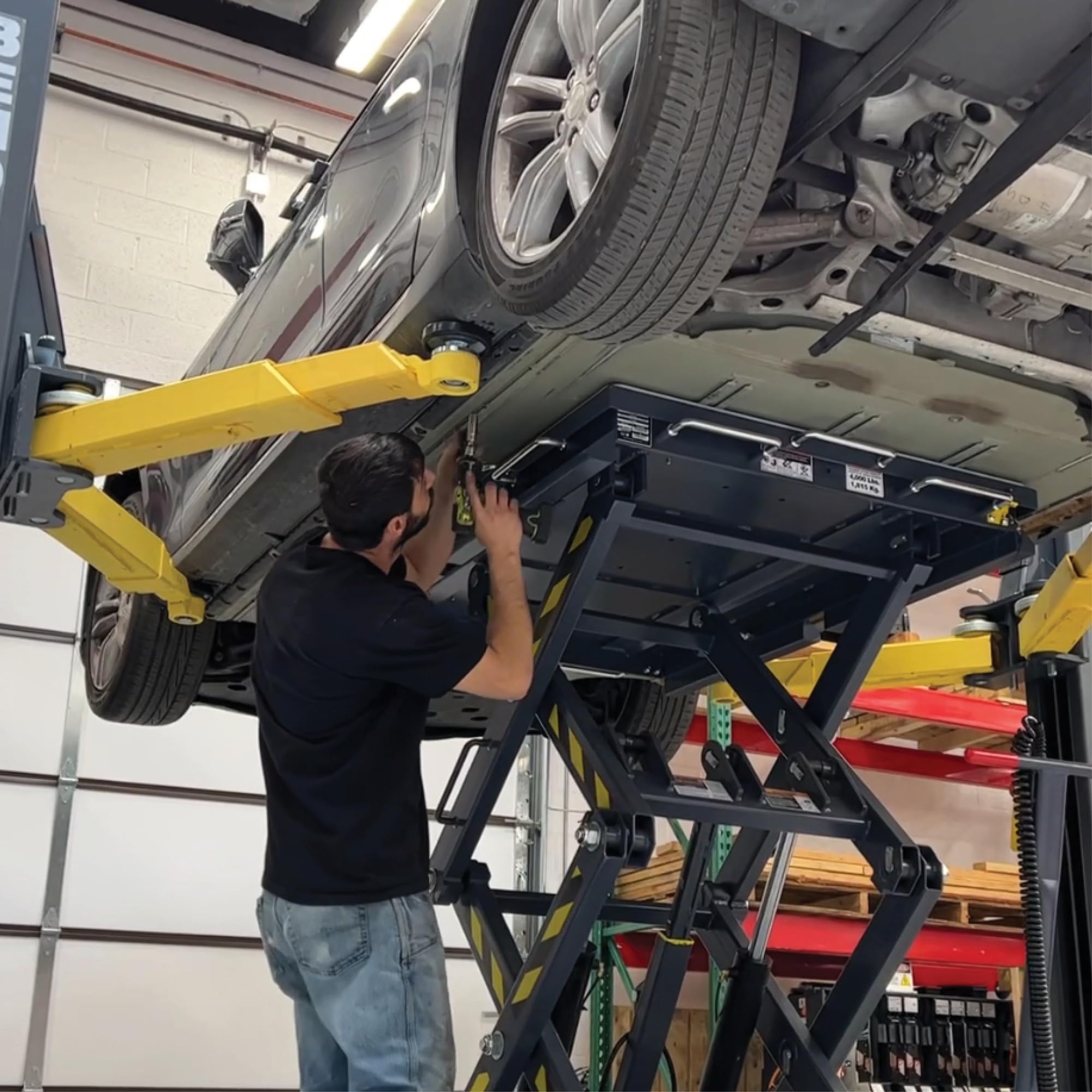 BendPak EVS4500 - EV Battery Pack & Powertrain Lift Table Electric Vehicle Service and Battery Pack Replacement - Image 3
