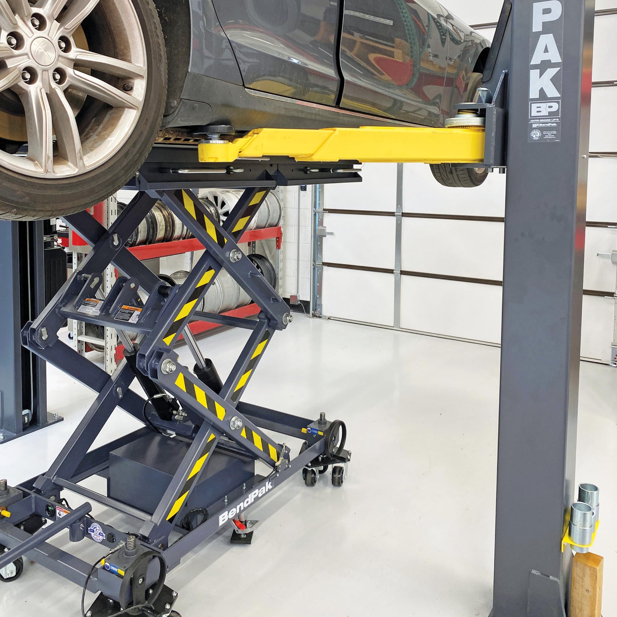 BendPak EVS4500 - EV Battery Pack & Powertrain Lift Table Electric Vehicle Service and Battery Pack Replacement - Image 5